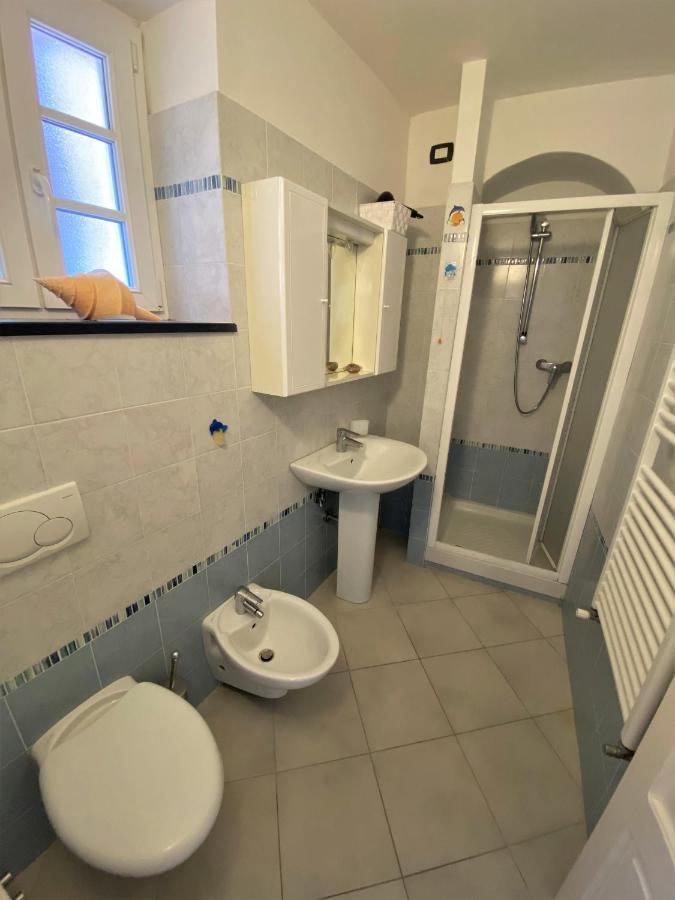 Le Case Della Lizza - Casa Gialla Леванто Экстерьер фото